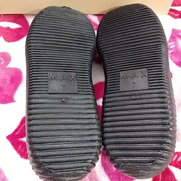 Max Collection Tennies - Picture 5 of 7